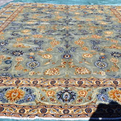 KASHAN CARPET 389 x 307 cm 12' 9" x 10' 1"